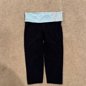 Victoria’s Secret crop Black and Blue Fold-Over Leggings